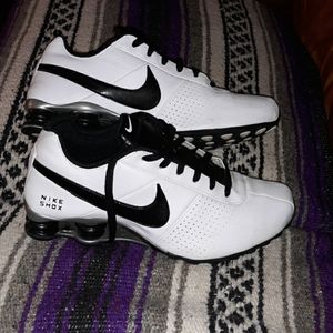 NIKE SHOX size9